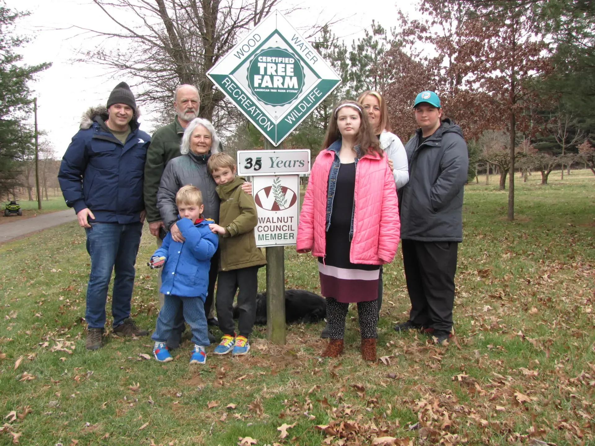 Don and Linda Grove with family